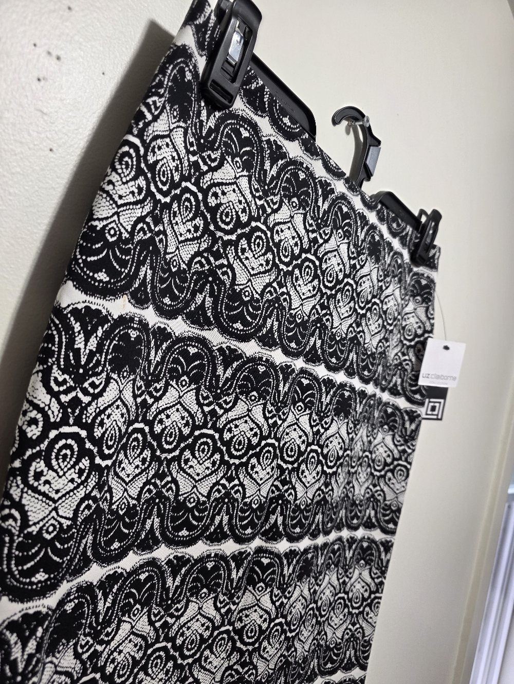 NWT! Liz Claiborne Pencil Skirt Black White Career Office Stretch Slit Size 6 - Picture 4 of 5
